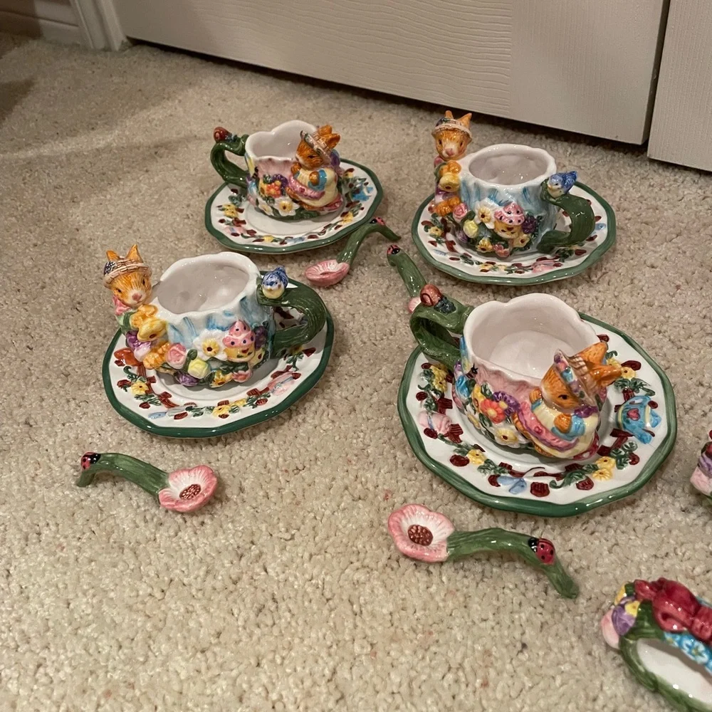 Springtime Ceramic Tea Set - Picture 3 of 11